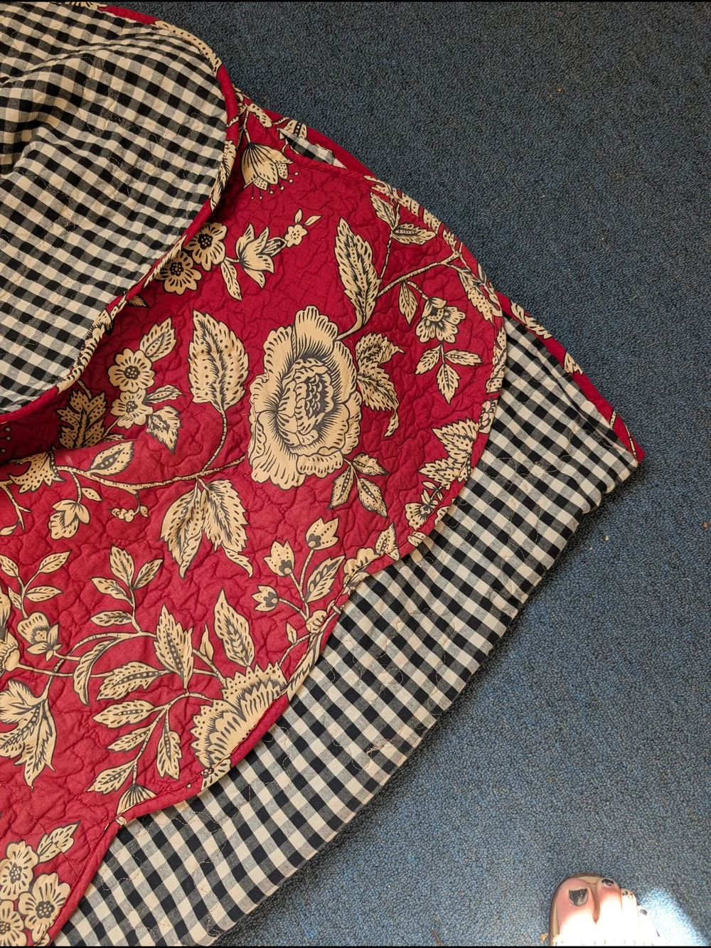Floral Red Full/Queen Bedspread With Gingham Ruffle